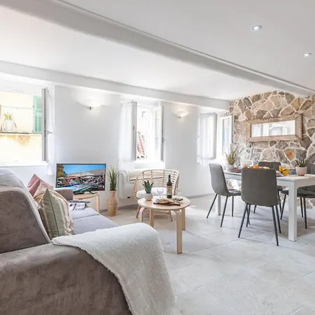 Apartment Malonat - Cosy In Old Town W Ac