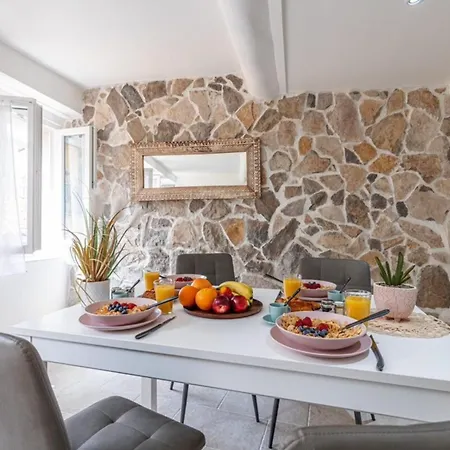 Malonat - Cosy In Old Town W Ac * ניס